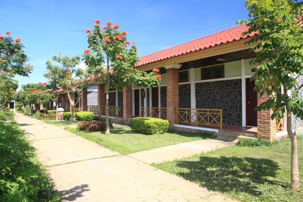 Vansana Plain Of Jars Hotel Muang Phônsavan Eksteriør bilde