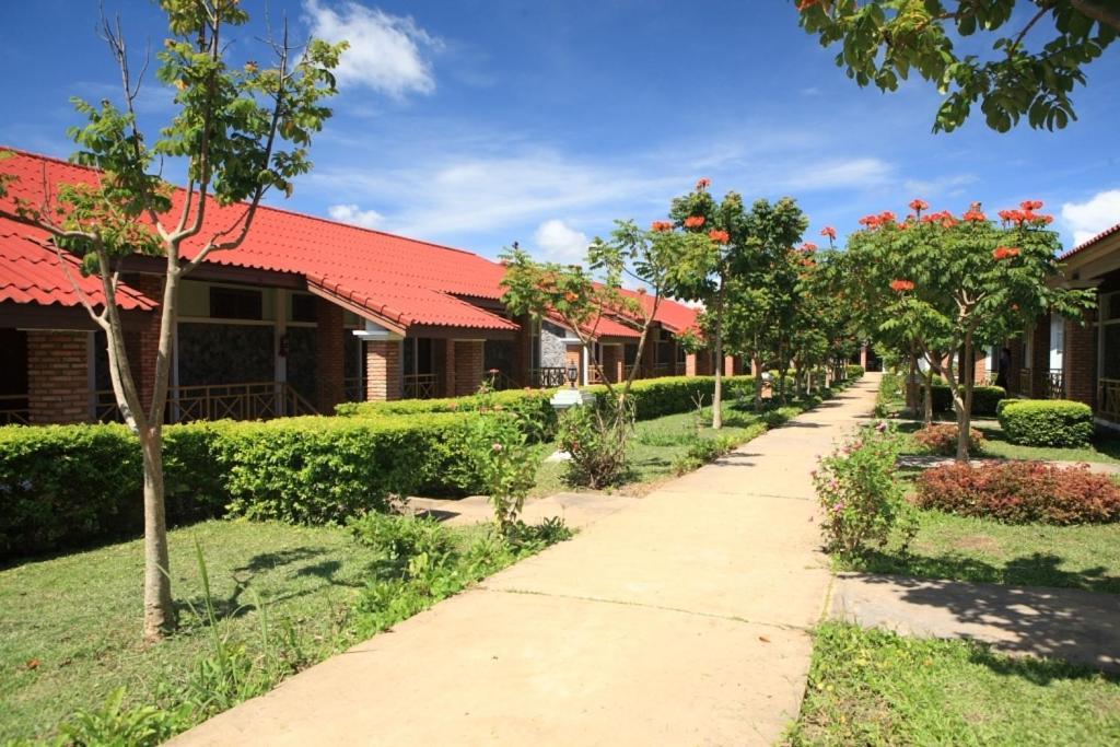 Vansana Plain Of Jars Hotel Muang Phônsavan Eksteriør bilde