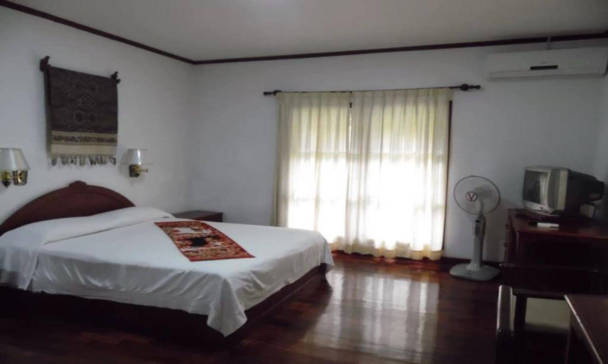 Vansana Plain Of Jars Hotel Muang Phônsavan Eksteriør bilde