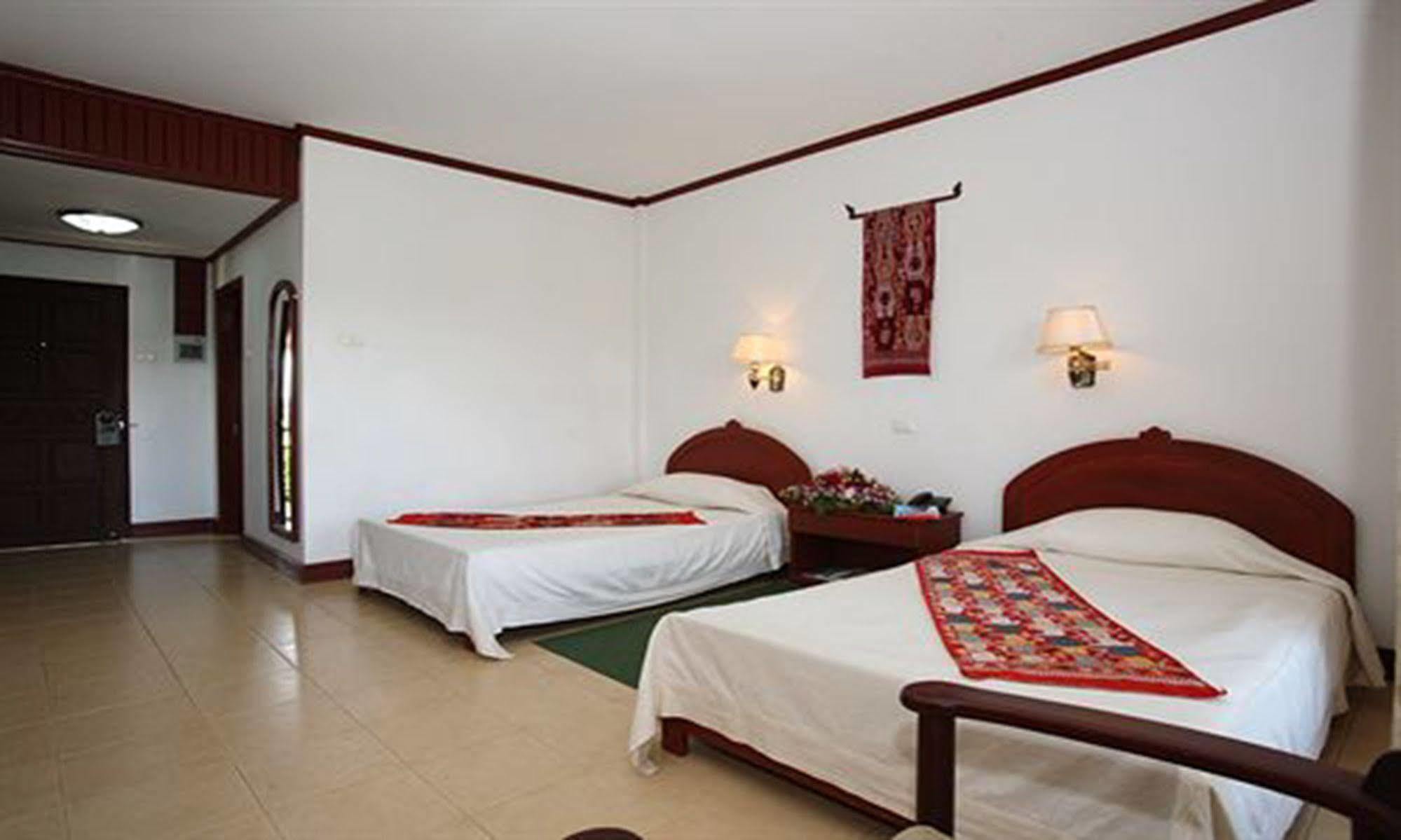 Vansana Plain Of Jars Hotel Muang Phônsavan Eksteriør bilde