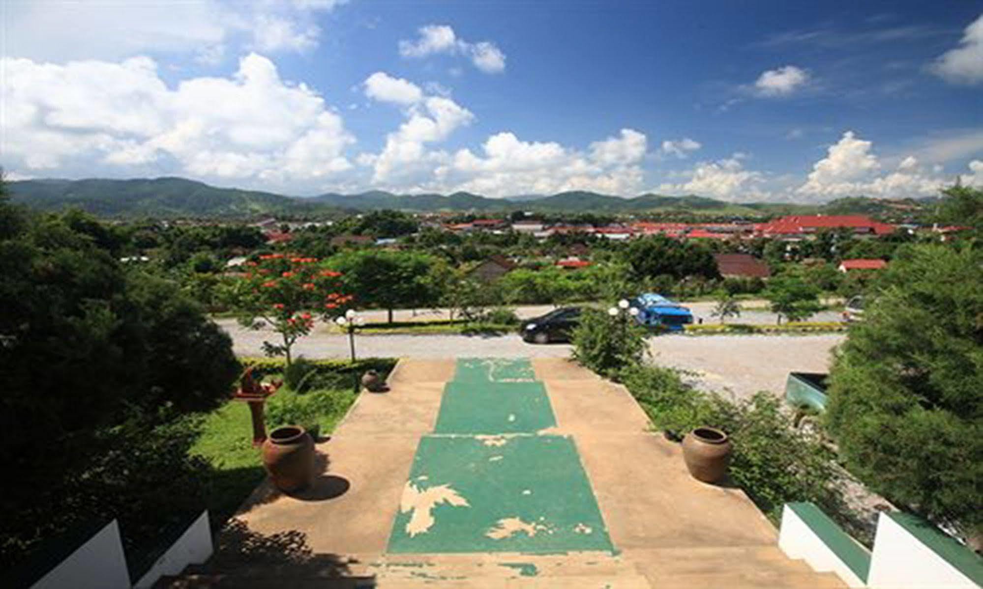 Vansana Plain Of Jars Hotel Muang Phônsavan Eksteriør bilde