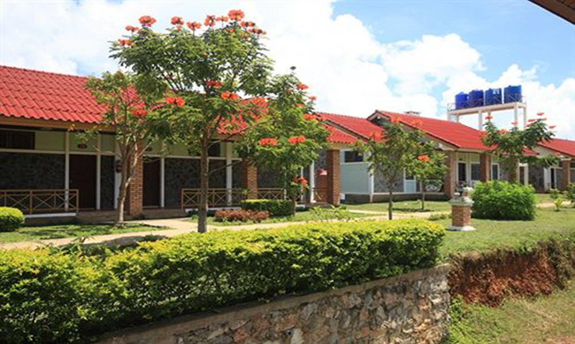 Vansana Plain Of Jars Hotel Muang Phônsavan Eksteriør bilde